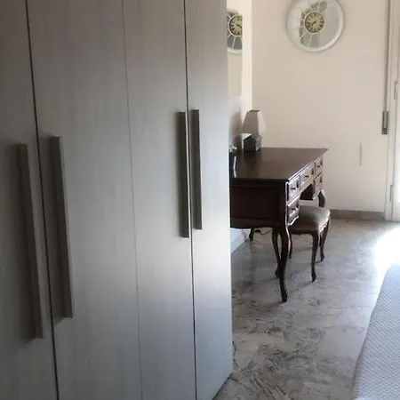 Myroom Centerstation Гостьовий будинок Болонья